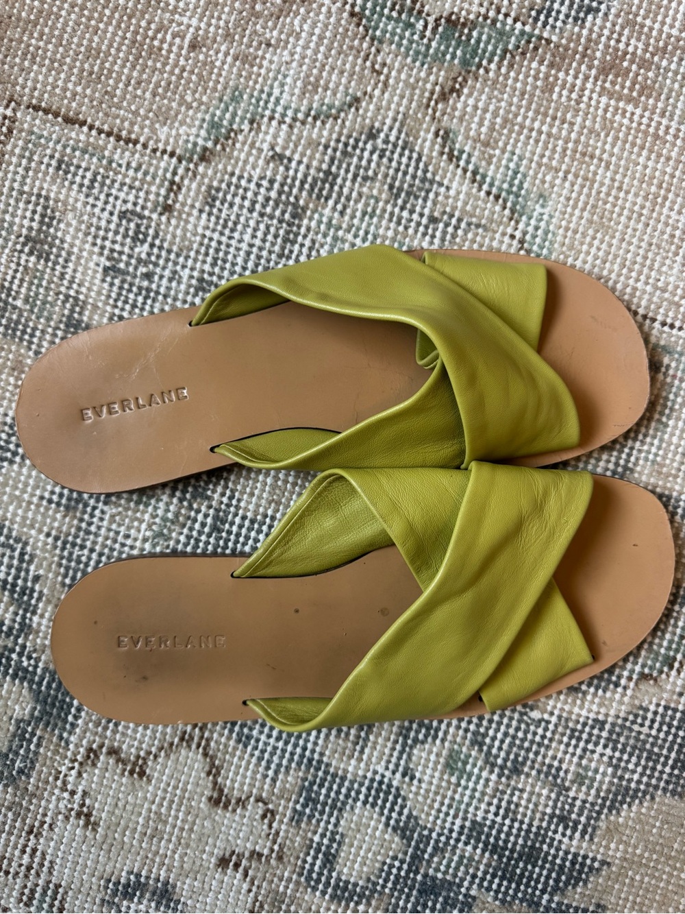 Everlane The Crossover Leather Sandal in Avocado Green